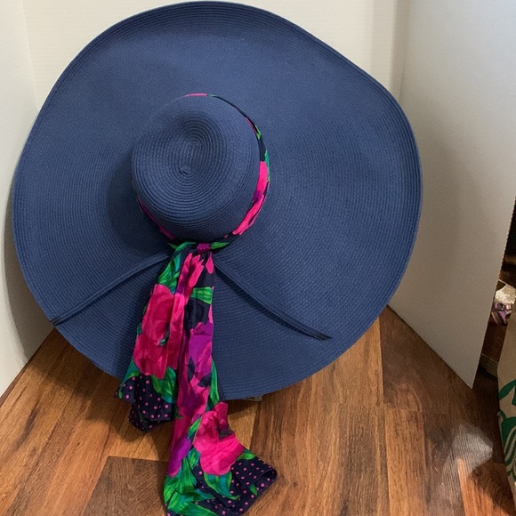 San Diego Hat Company 23” Extremely wide brim, navy straw sun hat w Liz scarf - Picture 2 of 14